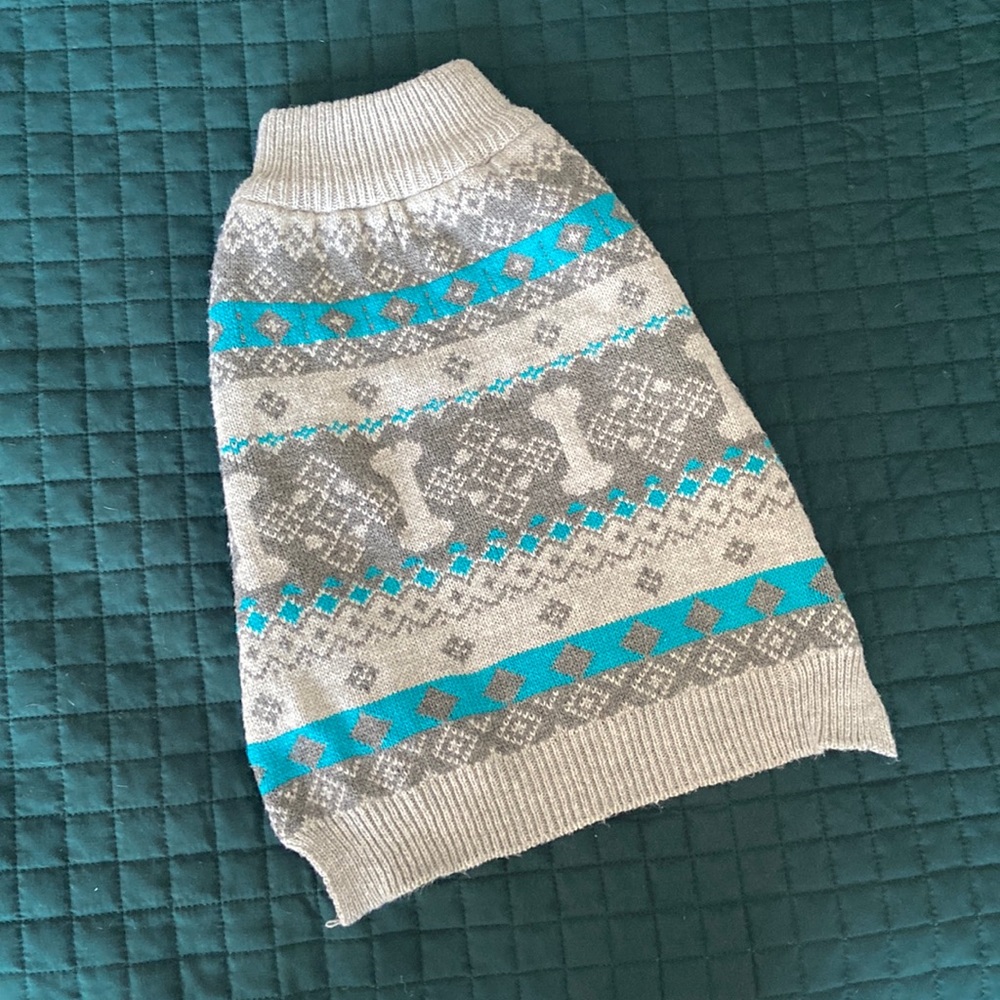 Medium Dog Sweaters - Picture 3 of 6